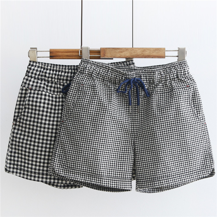 New large code cotton linen hot pants thin casual pants tightness high waist black and white plaid shorts female summer spring loose broadlegged pants-Taobao