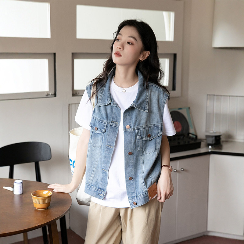 2026 Summer New Versatile Sleeveless Denim Vest for Women, Short Outerwear, Small Tank Top, Sleeveless Jacket for Women