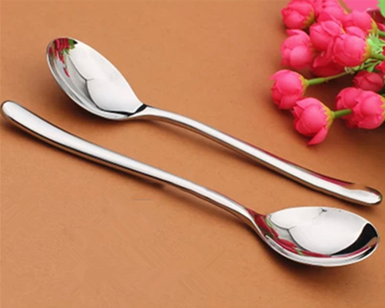 High-quality stainless steel long handle table spoon thickened and deepened