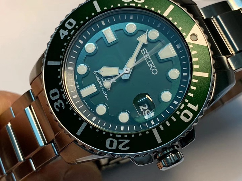 Seiko Solar Watch, Diving Watch, Swimable Men's Watch, Super Luminous, Clear Time Reading Sne579P1