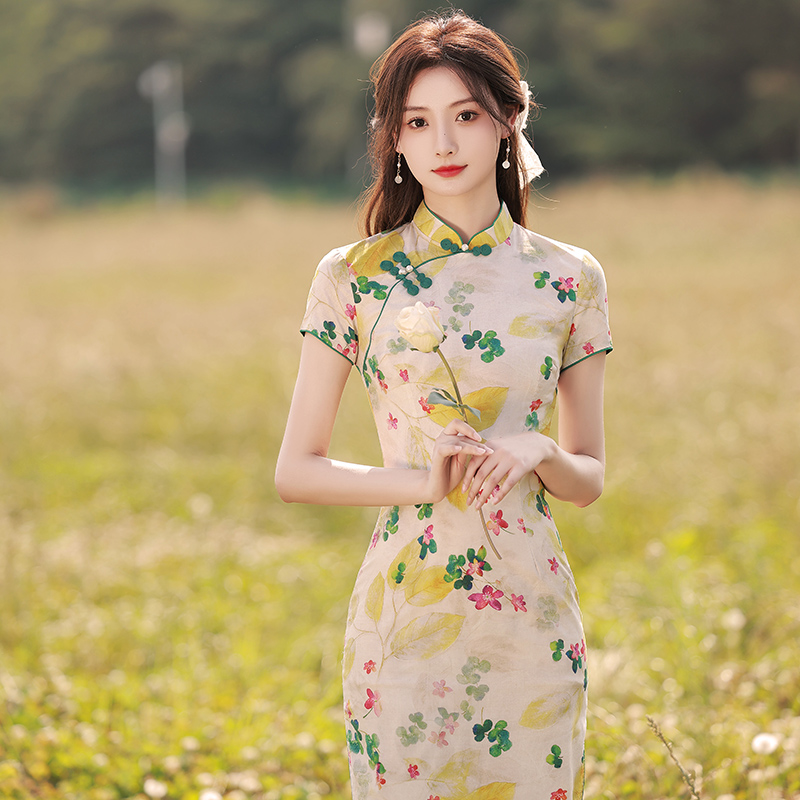 Summer lightweight elite fresh long cheongsam, light style, flowered, mid-length