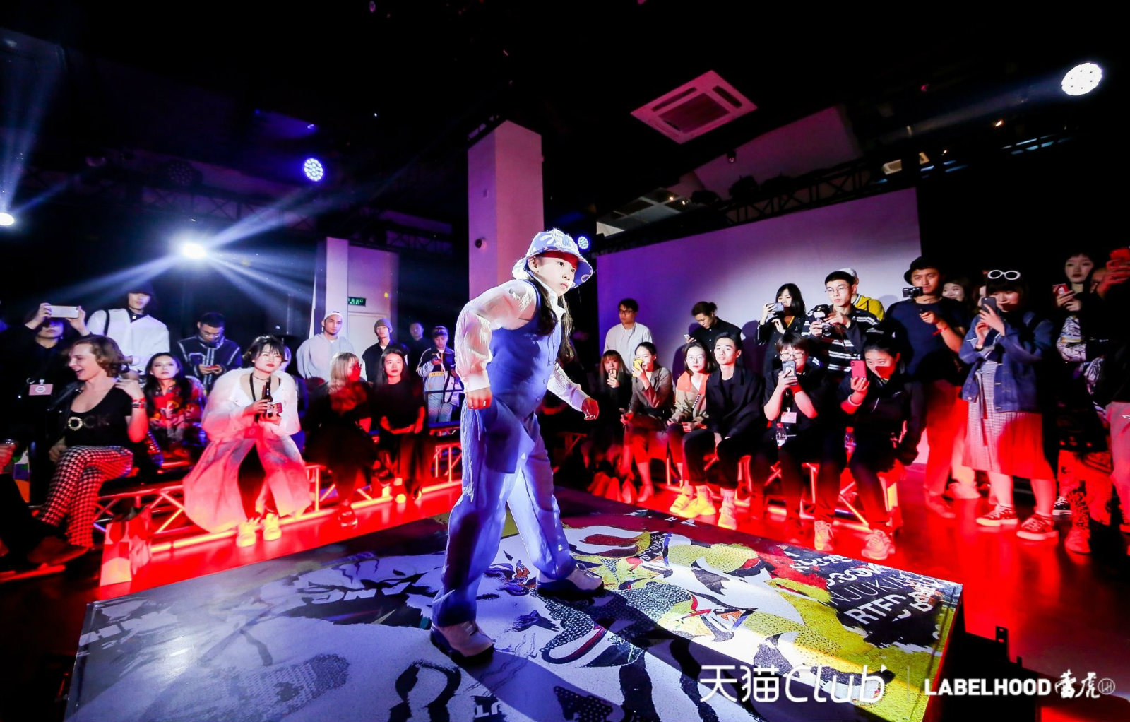 天猫发布《设计师生存报告》9个故事