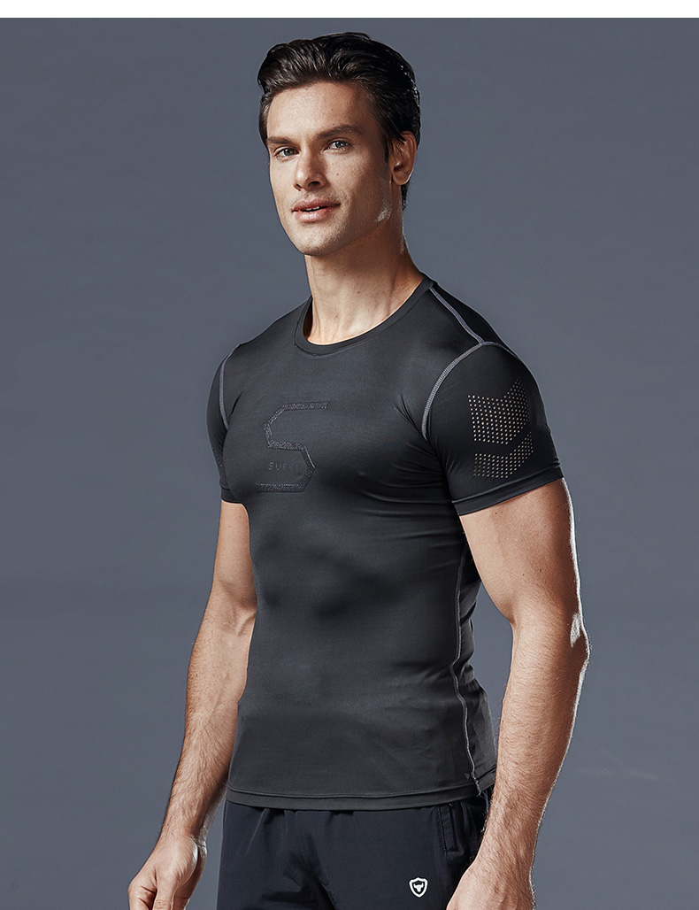 Thể dục phù hợp với nam giới mùa xuân và mùa hè ngắn tay T-Shirt thể thao khô nhanh vớ phòng tập thể dục chạy quần short đào tạo quần áo quần áo gym nam