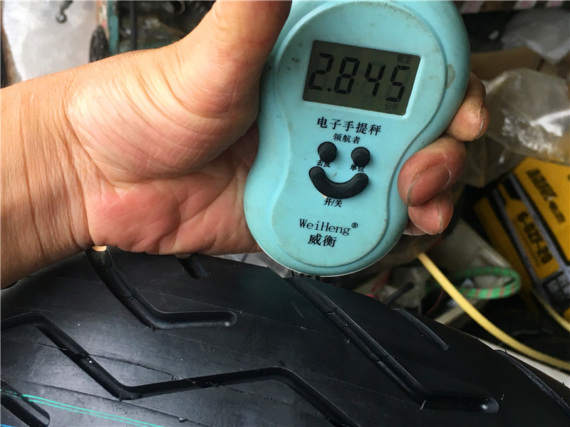 Lốp chân không nguyên bản 100 / 90-10 Yamaha Honda đạp xe máy lốp sau 10090-10 lốp chân không - Lốp xe máy lốp xe máy nào tốt nhất