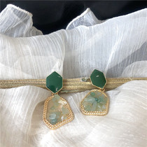 Advanced sense retro green geometric inlaid gravel irregular earrings new fashion French atmospheric earrings stud earrings female