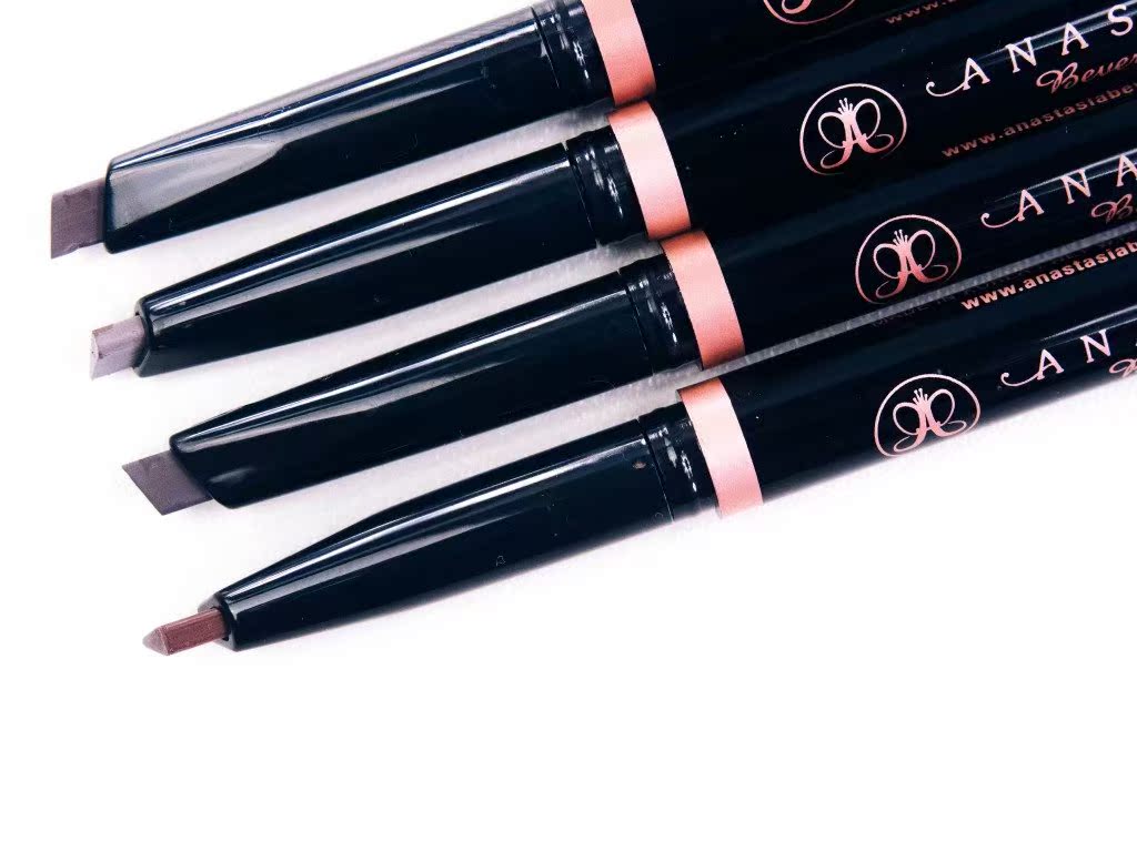 ANASTASIA BEVERLY HILLS Brow Definer Flat Eyebrow Pencil Multi-color