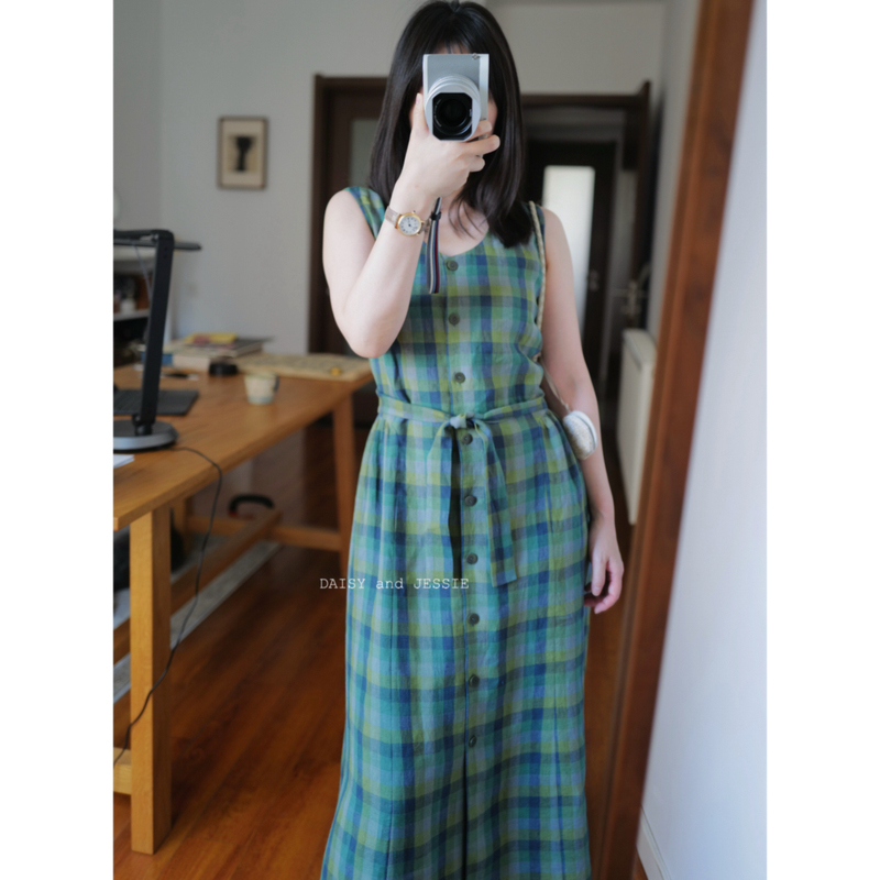 Small Quantity, Special U-Neck Sleeveless Vintage Dress, Merchantandmills Linen