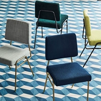 Тканевый стул