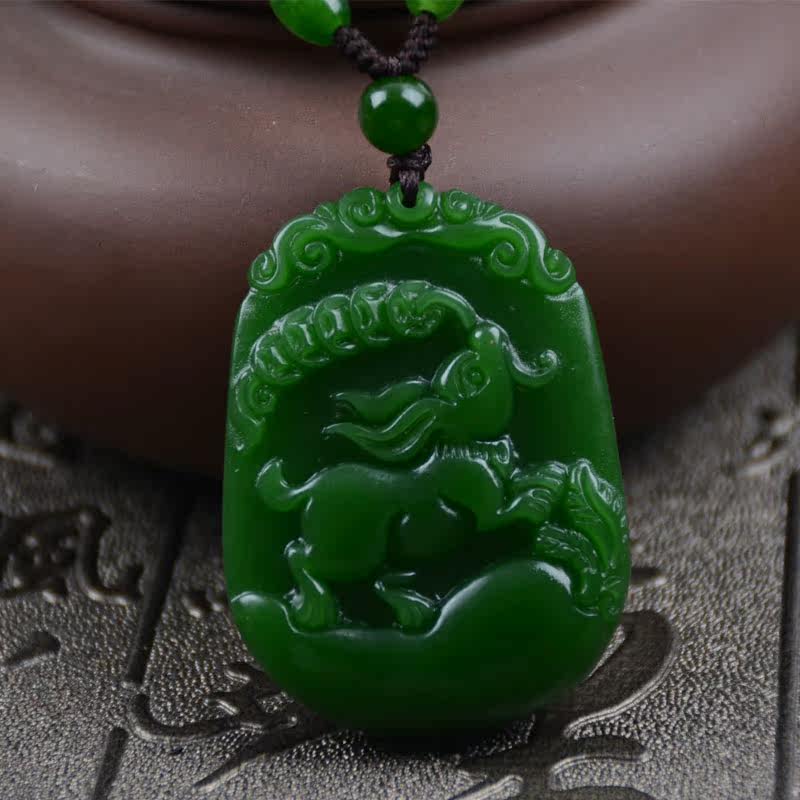 Natural and Tian Yubi jade XII zodiac rabbit pendant hanging a mascot of Fu Rabbit Yuan Yuan Yuan Yu Yu Yu Yu Xiao Zuo Rabbit Hang