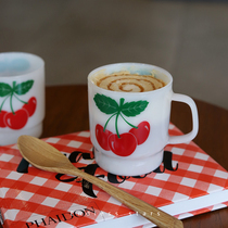 ES) rare milk white glass glass Middle style retro French Cherry Milk Cup coffee cup