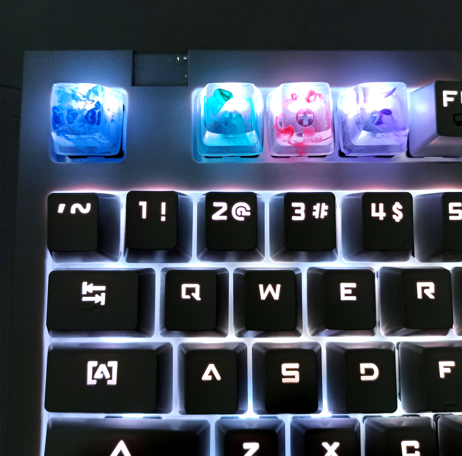 Mechanical keyboard handmade resin keycaps Cross axis keycaps Personalized resin translucent keycaps pure handmade R4 height