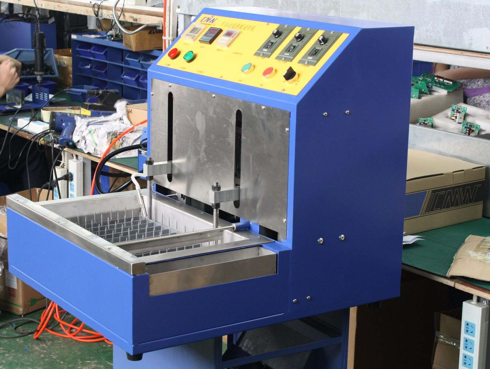 Supply of automatic semi-automatic soldering machine breadboard soldering equipment manufacturer instead of manual bulk operation tin furnace