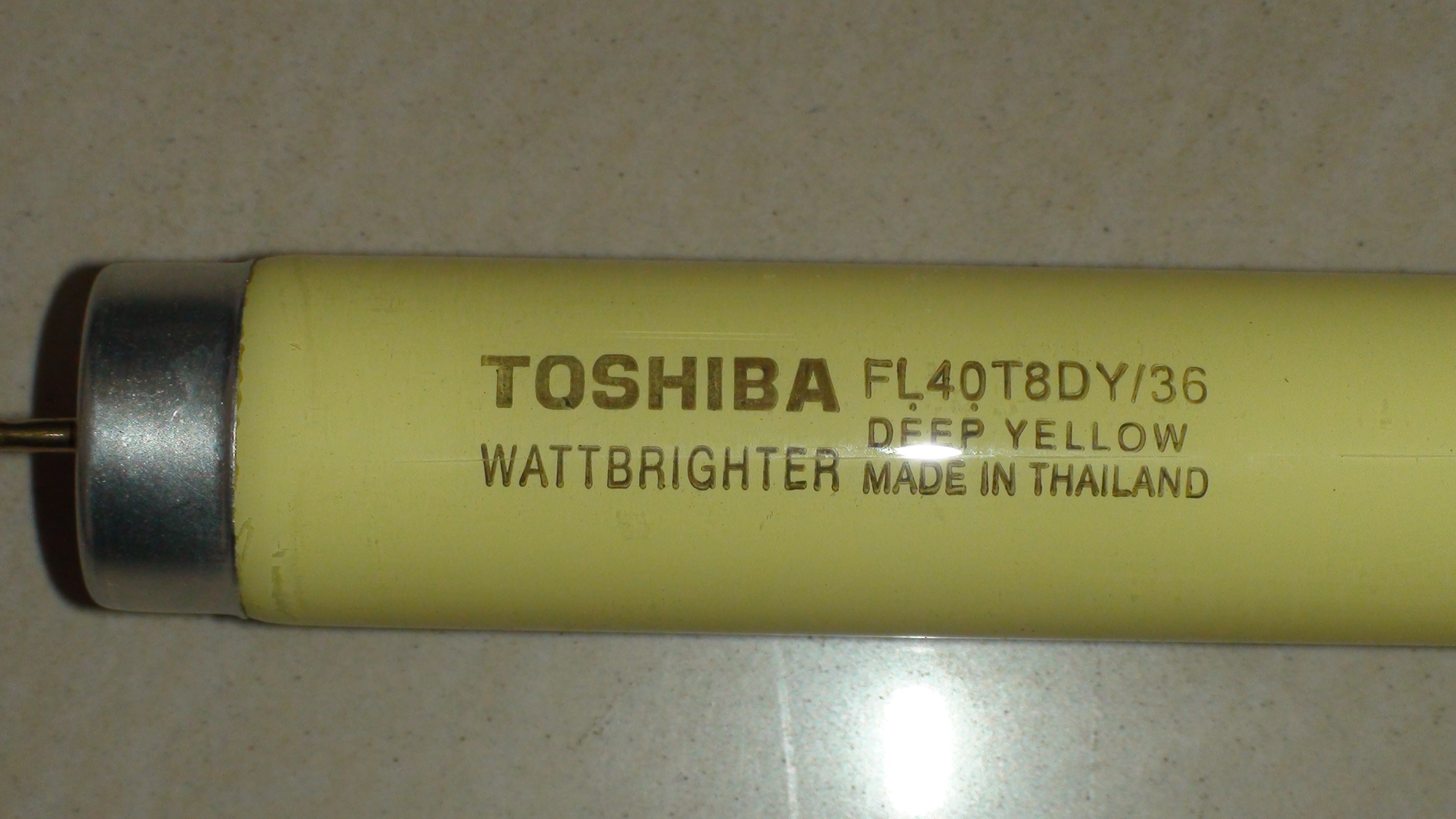 Toshiba TOSHIBA Anti UV tube FL40T8DY 36 FL20T8DY 18 Yellow anti-UV lamp tube