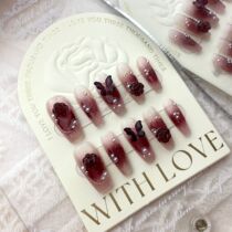 (Purely handmade real shot) Hot girls wine red camellia butterfly fake nails are handmade and wear nail patches to make the nails look white