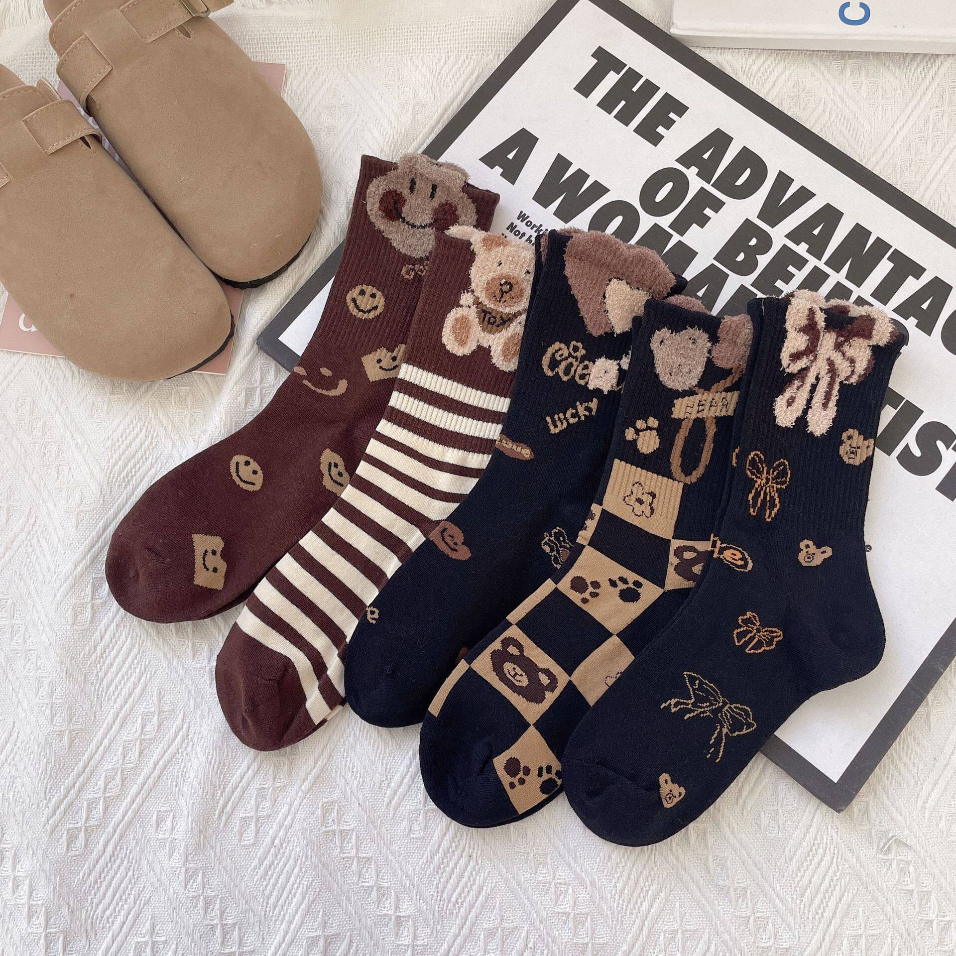 Small Bear socks with shark pants in autumn and winter accessories with 100 hitch stockings outside of the midcylinder plush socks-Taobao