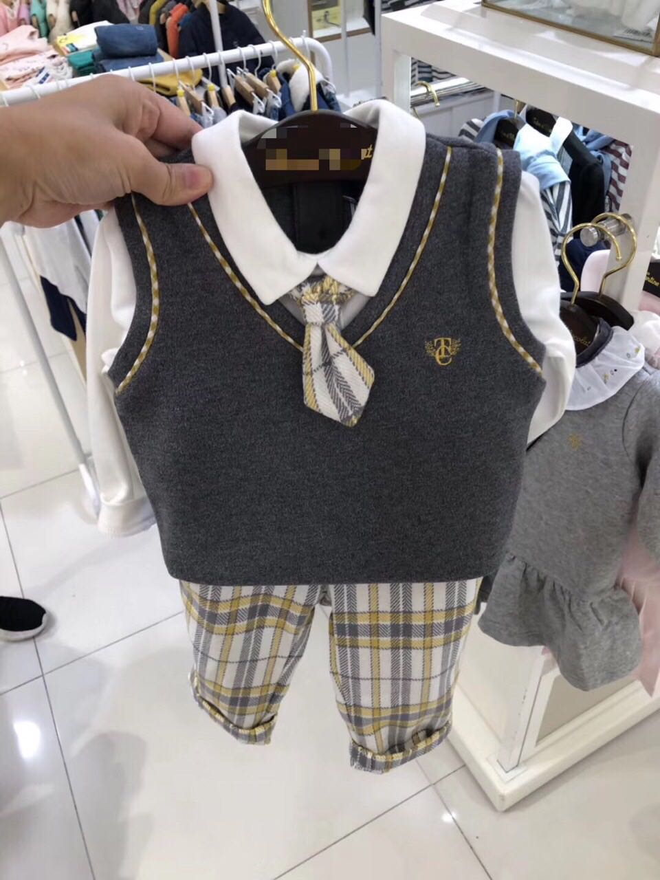 Korean version of the tide children's clothing 20 spring new boy baby handsome gentleman fake vest tie shirt year-old suit suit