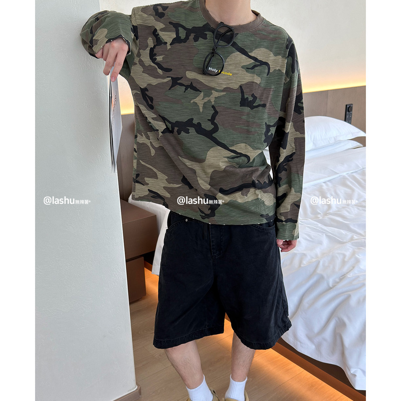 Lashu【Misty Forest】American-Style Letter Print Retro Camouflage Long-Sleeved T-Shirt Loose-Fitting Top for Men Lashu【Misty Forest】American-Style Letter Print Retro Camouflage Long-Sleeved T-Shirt Loose-Fitting Top for Men