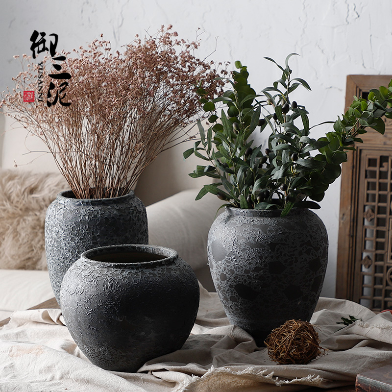 Retro eucalyptus ceramic insert dried flower ceramic vase furnishing articles little sitting room fresh coarse pottery mottled black pottery