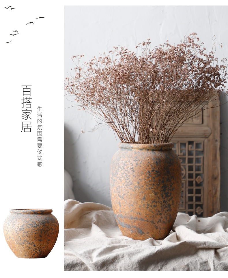 Restore ancient ways do rust bottle ceramic dry flower ceramic flower vase is placed a small sitting room pure and fresh and golden thick clay pottery