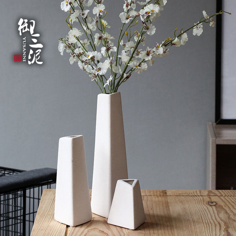 Simple modern dry flower starry small vase Nordic hipster white flower arrangement home living room ceramic ornaments