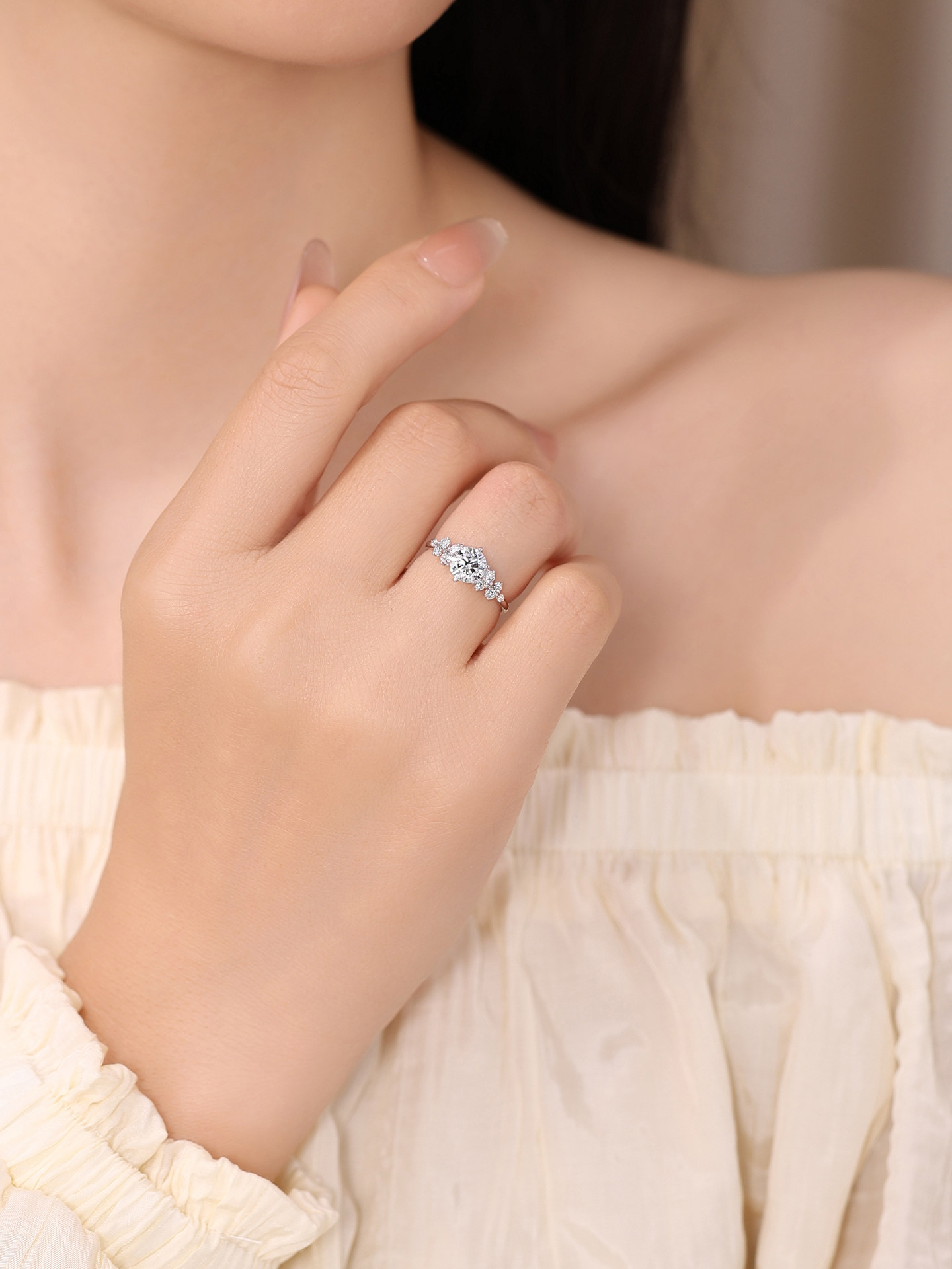 Lab-Grown Diamond 18K Gold Platinum Ring for Women Berlin Love Letter Igi Engagement Diamond Ring Wedding Gift for Girlfriend