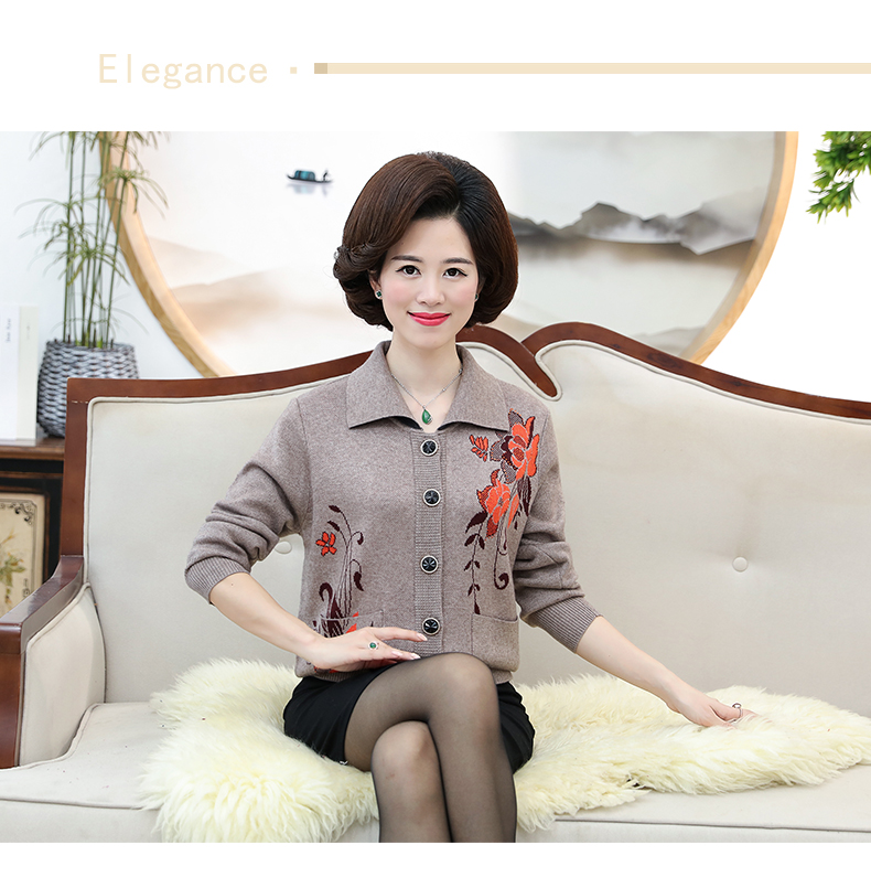 Mùa thu và mùa đông mẹ tải áo len áo len nữ trung niên bỏ túi áo len cặp áo khoác dày XL nữ đầm cho người trung niên u40