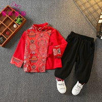 Красный лонгслив