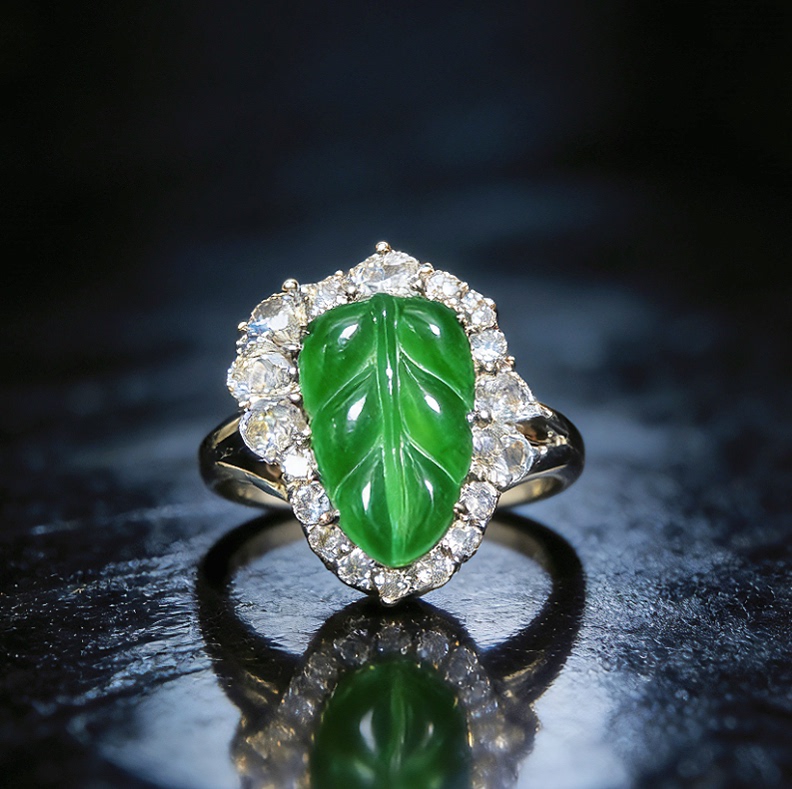New Natural A-Grade Full Green Jade Leaf Ring with Large Leaf Design, Elegant and Versatile Style Kbr60321001