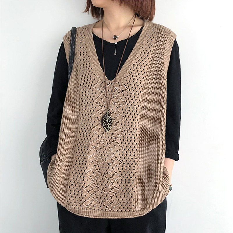 Knitted waistcoat women's vest spring thin loose large size sleeveless outer ride V-neck waistband vintage pullover horse clip tide