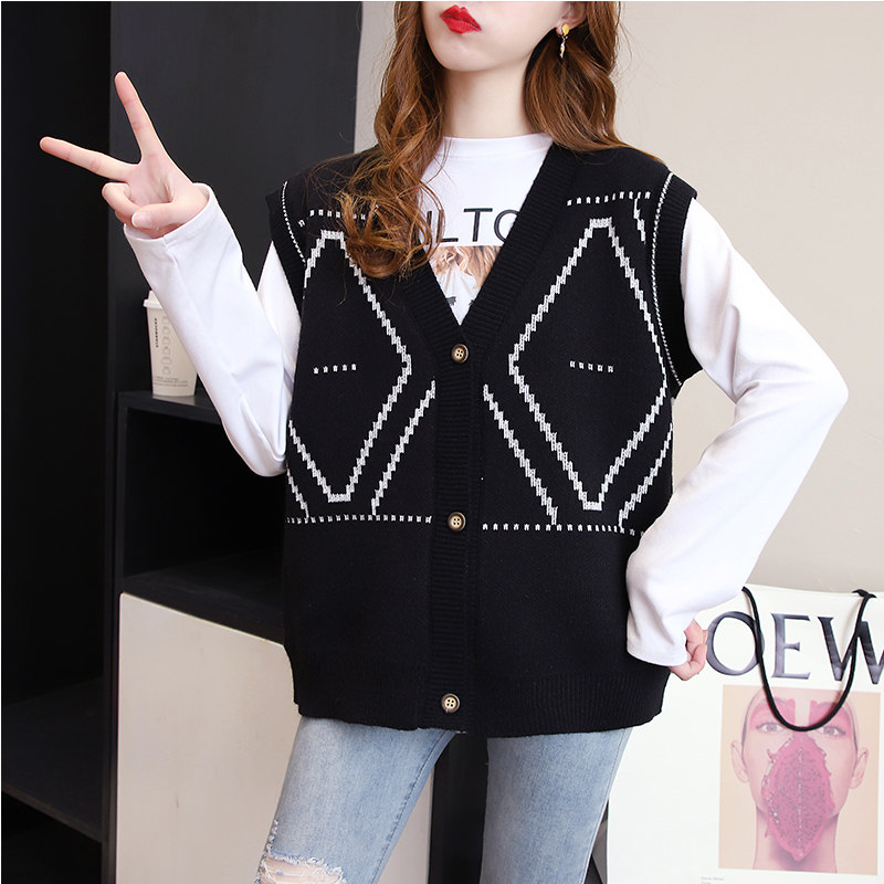 Black and white rhomboid Knitted Cardiovert Waistcoat Women Sleeveless Vest Spring Autumn New single-row buttoned sweater shorts shorts