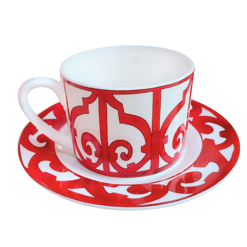 European-style bone china coffee set English afternoon tea set scented tea black tea red iron window coffee cup and saucer with saucer