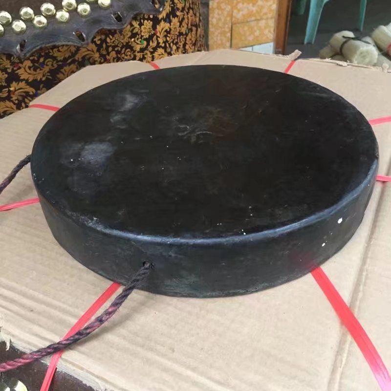 Cymbals đồng cũ cymbals cũ sư tử nhảy sư tử 锣 chiêng đáy phẳng cao cồng chiêng và trống nhạc cụ gõ dân gian - Nhạc cụ dân tộc sáo ngọc