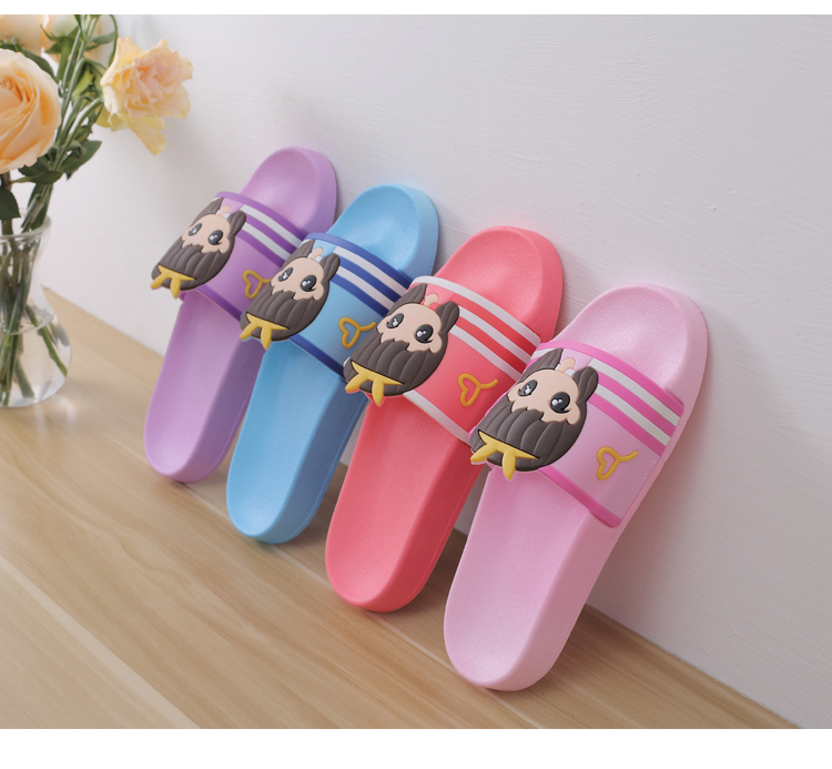 Dép trẻ em nam Mùa hè dành cho phụ huynh và trẻ em Phim hoạt hình trong nhà Không trơn trượt sandal nữ hàn quốc