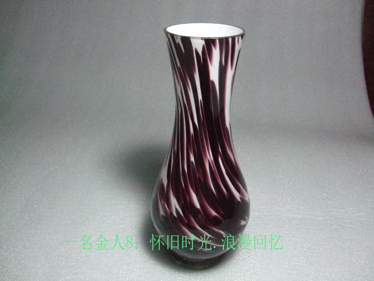 Old glass vase Old vase can be used or film and television props for decoration collection window display