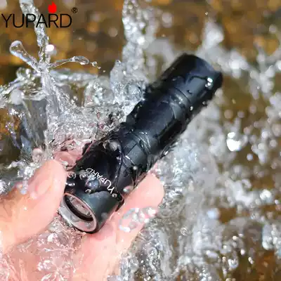 Strong light R5 bulb underwater long-range night diving mini rechargeable flashlight waterproof filling light