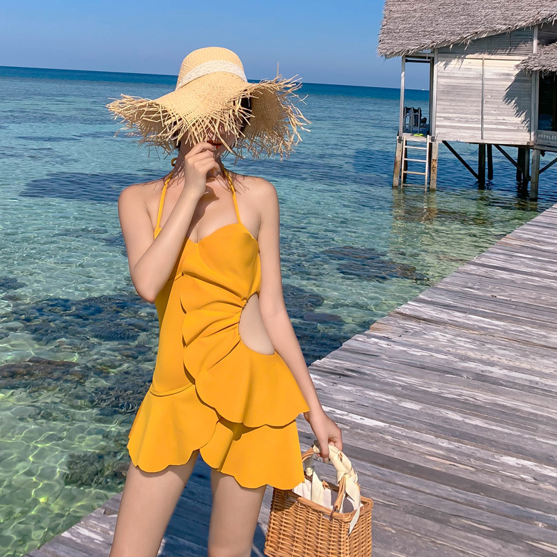 2021 new swimsuit women's summer sexy one-piece bikini Korea ins belly cover thin suspenders conservative swimming suit