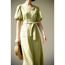 Ou Rui retro style light green V-neck bubble sleeve French dress thin long skirt 2021 womens summer