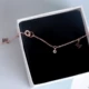 Vòng chân nữ phiên bản tiếng Hàn của nữ sinh đơn giản mặt dây chuyền chuông Sen với âm thanh năm đồng xu vòng chân vàng hồng titan trang trí chân bằng thép vòng chân