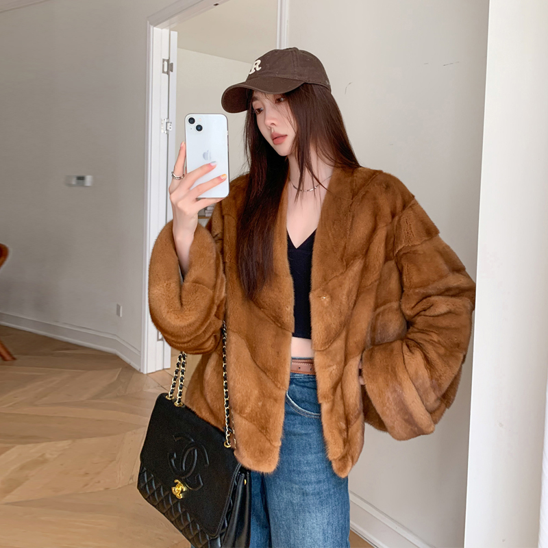 Yimengjindiao 2026 New Imported Short Mink Coat for Women, Full Mink V-Neck Cuffed Sleeve Mink Fur Coat Yimengjindiao 2026 New Imported Short Mink Coat for Women, Full Mink V-Neck Cuffed Sleeve Mink Fur Coat