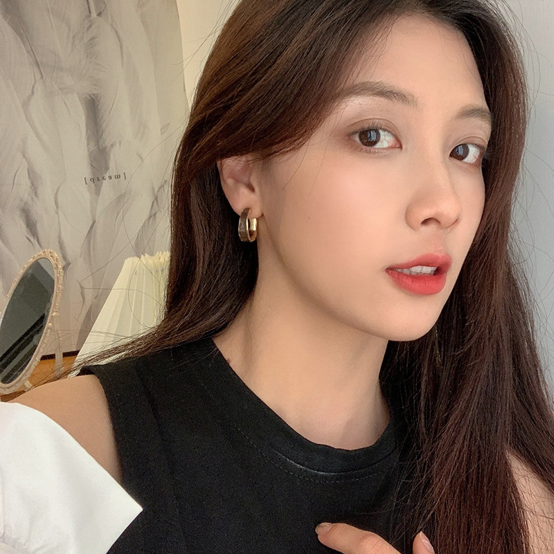 Port Wind Coffee Color C Earrings Style Temperament Retro Ear Ring 100 Hitch a Mosquito Coil Pan Without Ear Clip