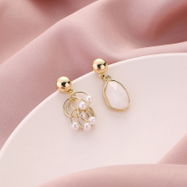 Sweet asymmetric earrings temperament pearl earrings senior sense niche super fairy ear clip no earrings female