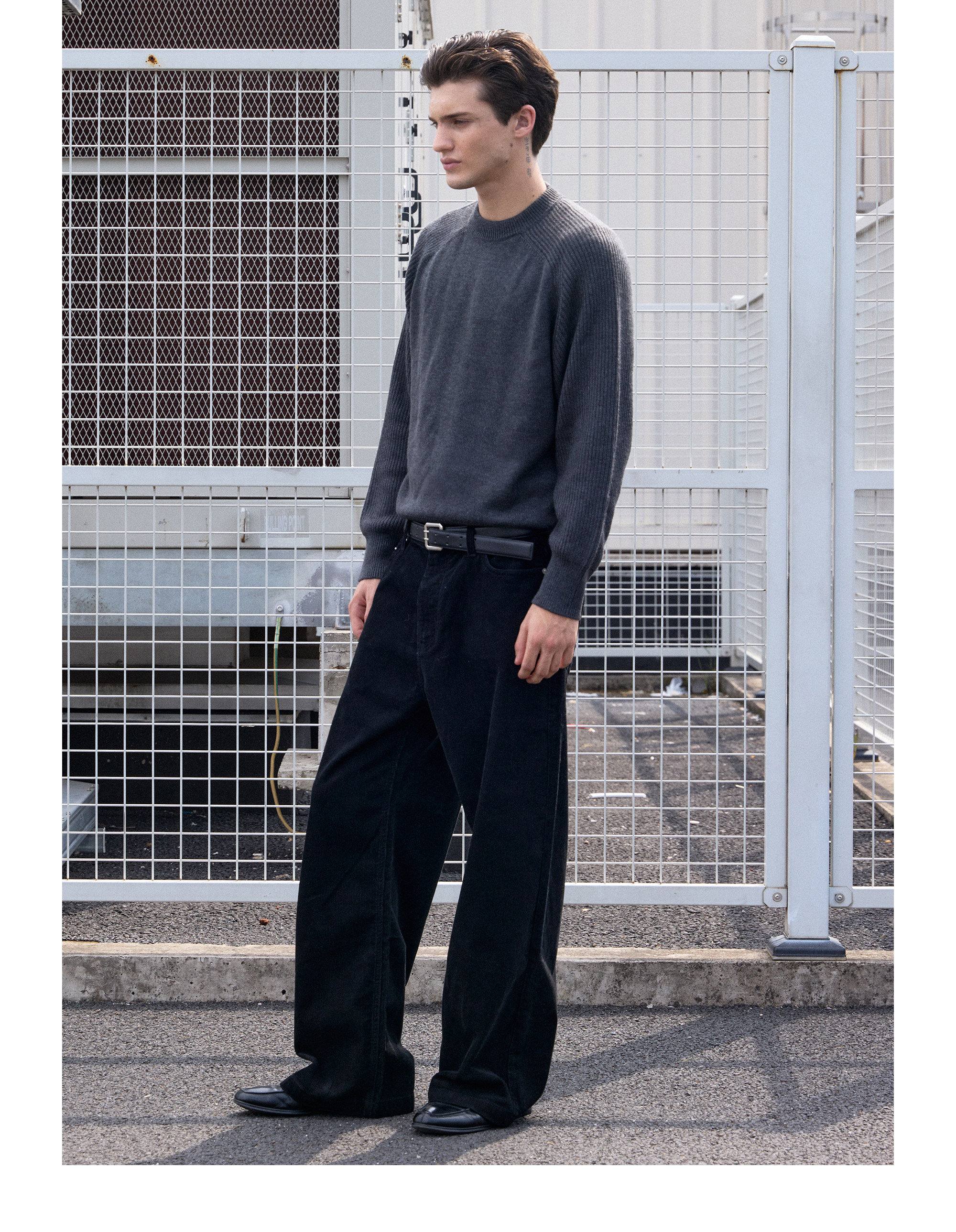 VLABMADE Ribbed Raglan Loose Knit Sweater