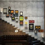 Создание старого ретро -индустрия фото ностальгическая фоторамка на стене.