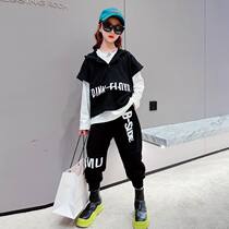 Girls autumn clothes suit foreign air sports Three sets of 2021 new CUHK childrens tennis red spring and autumn clothing Han version Chaowei