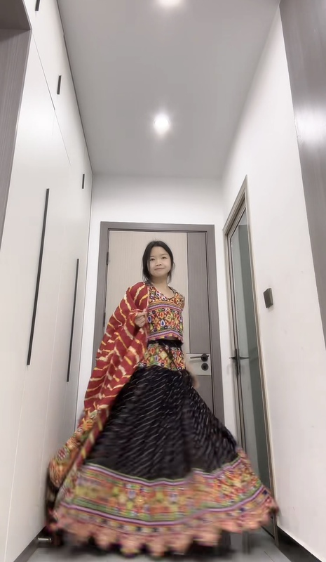 Miaomiao Overseas Purchase Lehenga Embroidered Three-Piece Set