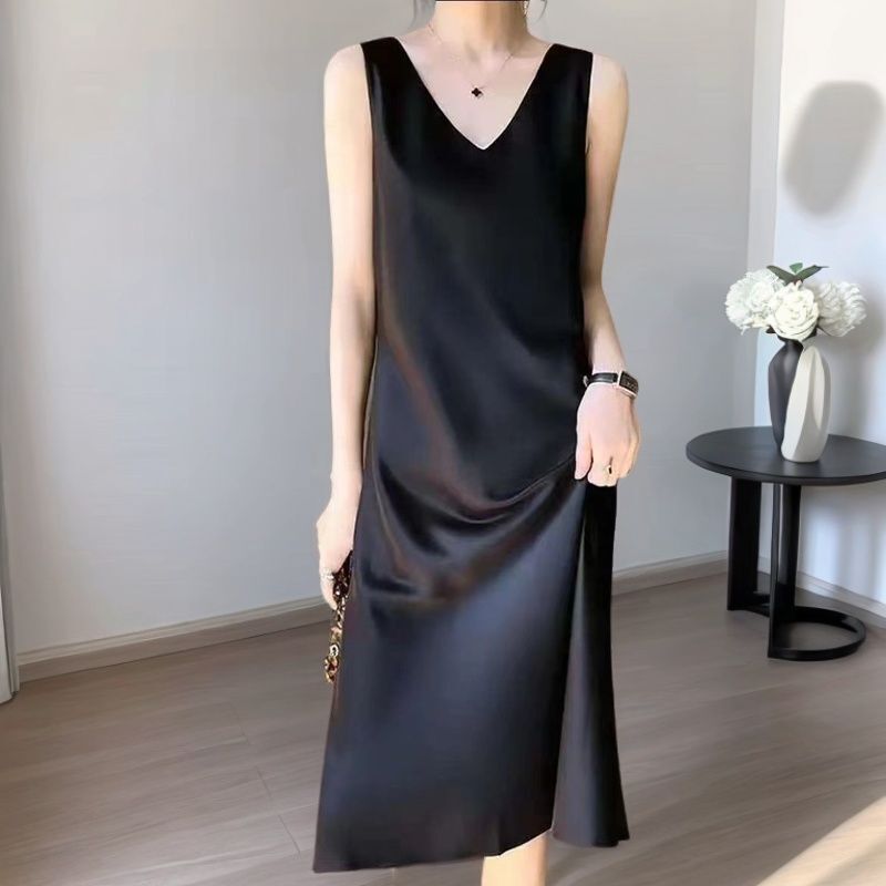 Popular Black V-Neck Sleeveless Dress, High-End Long Style Above the Knee, 2026 Summer Inner Wear, Solid Color Plus Size Slip Dress