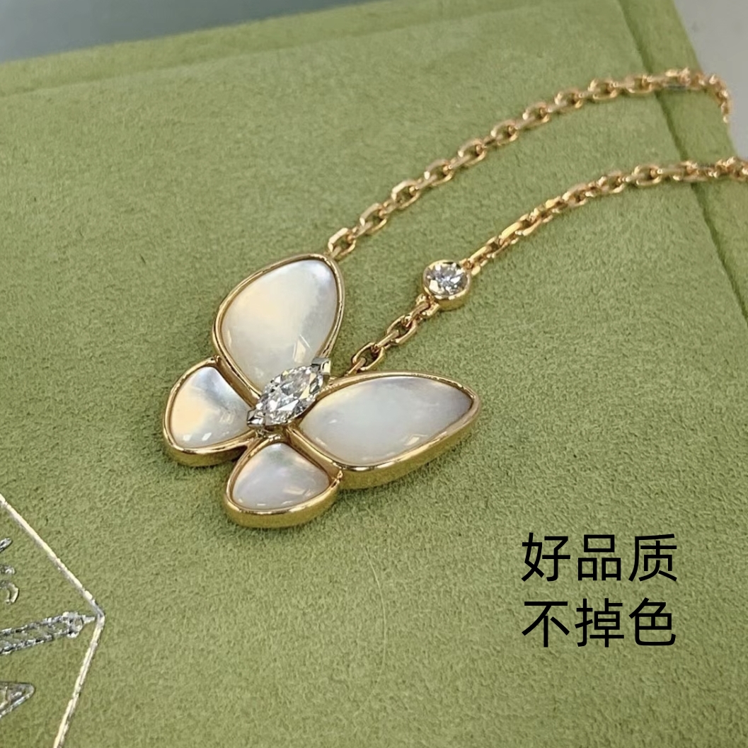 品質が良く、色あせせず、シャワーでも着用でき、軽い贅沢、ニッチ、ハイエンド、美しく絶妙なローズゴールドのバタフライネックレス。