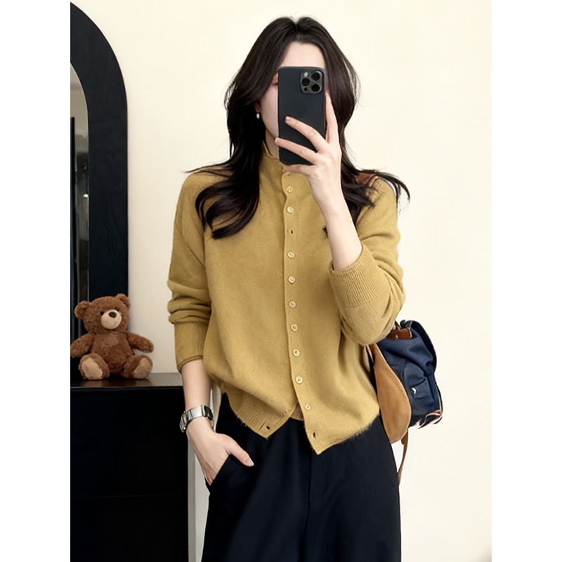 Korean-Style Soft and Skin-Friendly Knitted Cardigan for Women, Early Spring Mustard Yellow Half-High Collar Single-Breasted Layered Sweater Coat