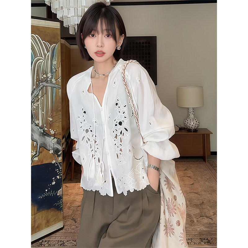 Heavy-Duty Hollow Lace Collar Lantern Sleeve White Shirt for Women, New Summer Style, Loose Fit, Versatile and Elegant Blouse Top
