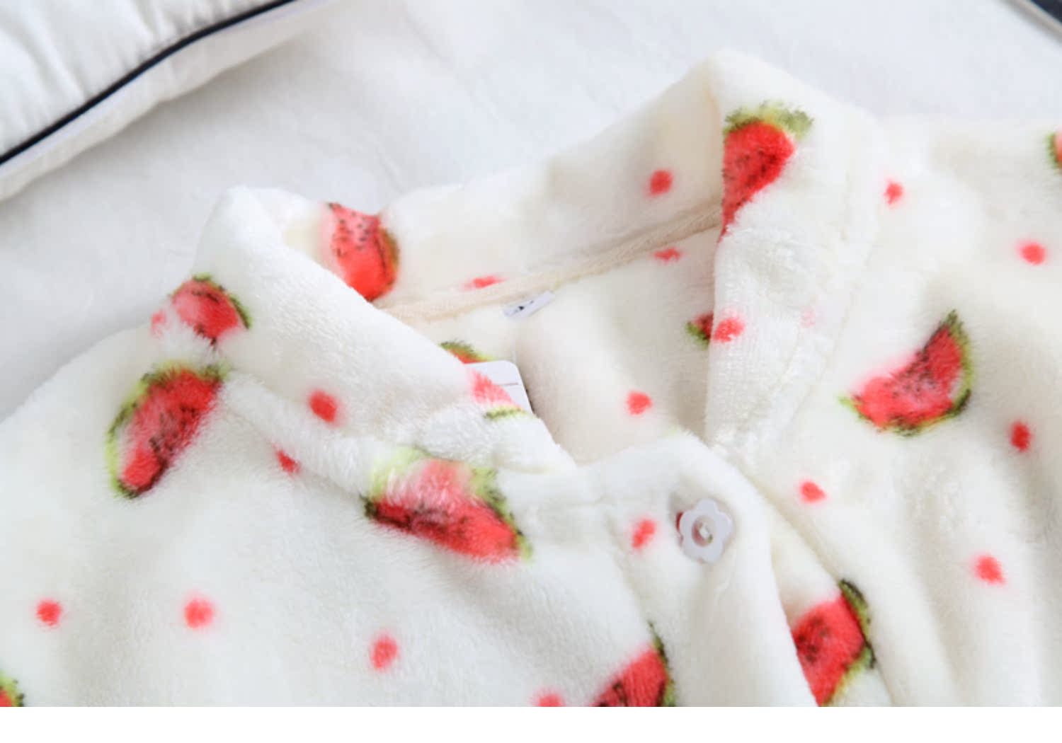 Đồ ngủ nữ mùa thu và mùa đông áo đơn flannel dài tay dịch vụ tại nhà dày ấm áp san hô lông cừu kích thước lớn ngọt ngào đồ bộ cho người 60 tuổi